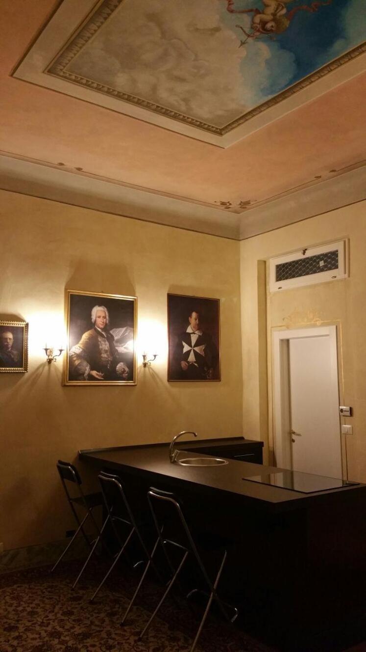 Palazzo Bargellini Panzacchi Apartments โบโลญญา ห้อง รูปภาพ