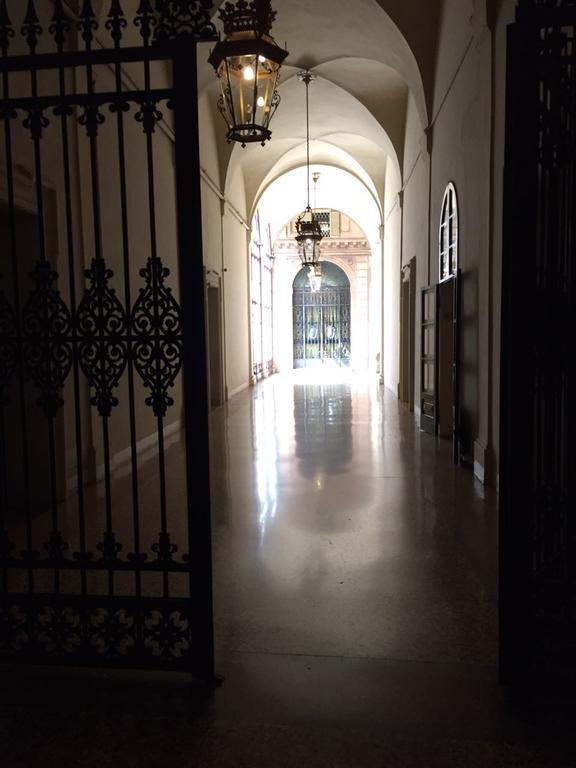 Palazzo Bargellini Panzacchi Apartments โบโลญญา ภายนอก รูปภาพ
